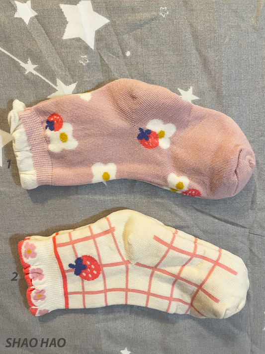 Girls (age 6 - 8) sock style19